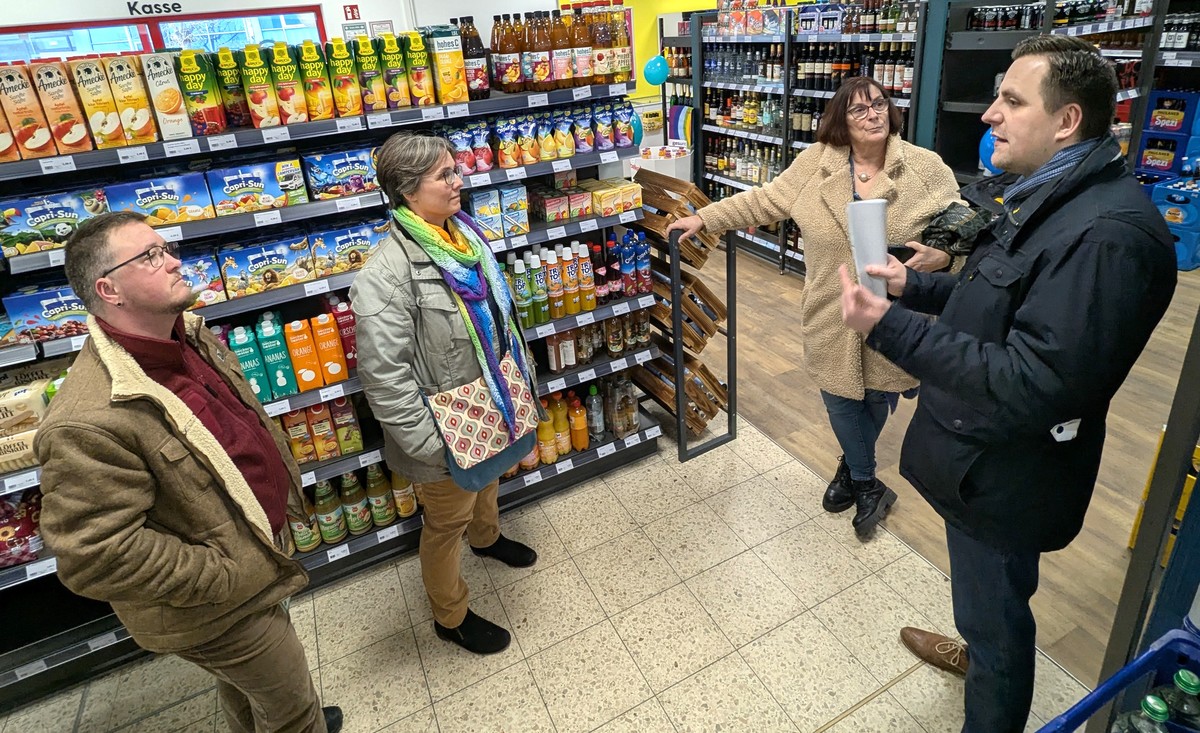 Bruckbergs Brgermeisterin Ursula Wei brachte im Namen aller Mitstreiter die Hoffnung zum Ausdruck, dass die Argumente der Bruckberger im weiteren Verlauf der Gesetzesdebatte Gehr finden. Ein Fortbestehen von Tante Enso sei jedenfalls essenziell, um die